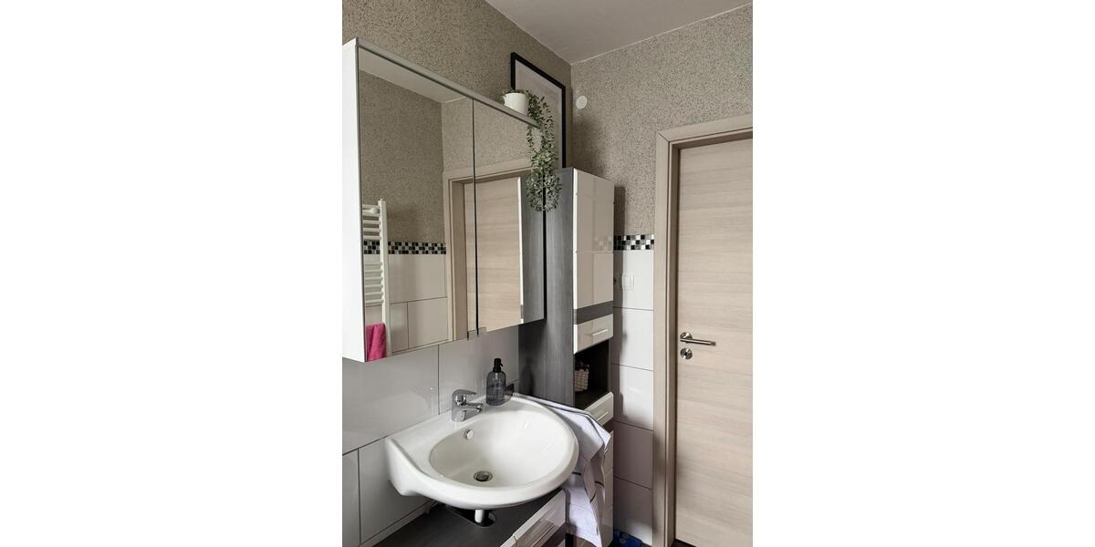 Erdgeschoßwohnung Bad Arolsen - 2 Zimmer, 80 m&sup2;, 980&euro; | Angebot:24776458