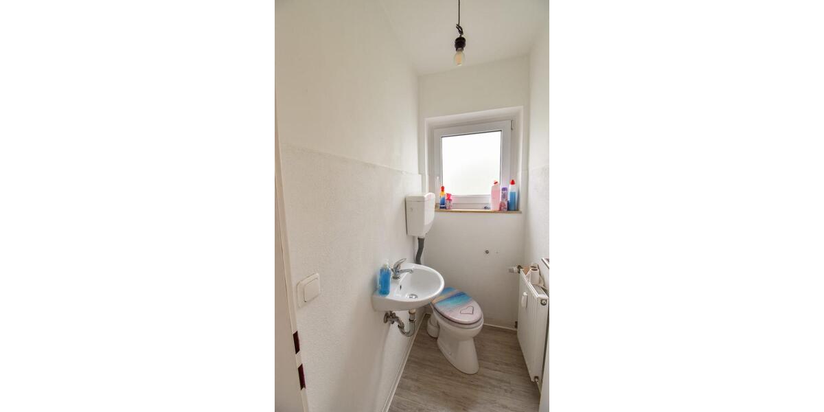 Etagenwohnung Kleinlangheim - 4 Zimmer, 105 m&sup2;, 1.170&euro; | Angebot:25978571