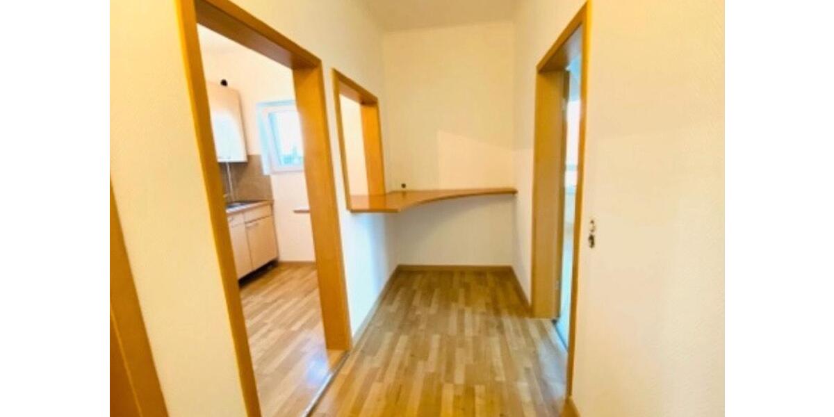 Etagenwohnung Detmold - 4 Zimmer, 83 m&sup2;, 750&euro; | Angebot:25904646