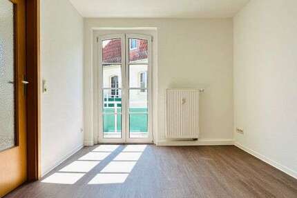 Wohnung zum Mieten in Freital 351,62 € 43.41 m²