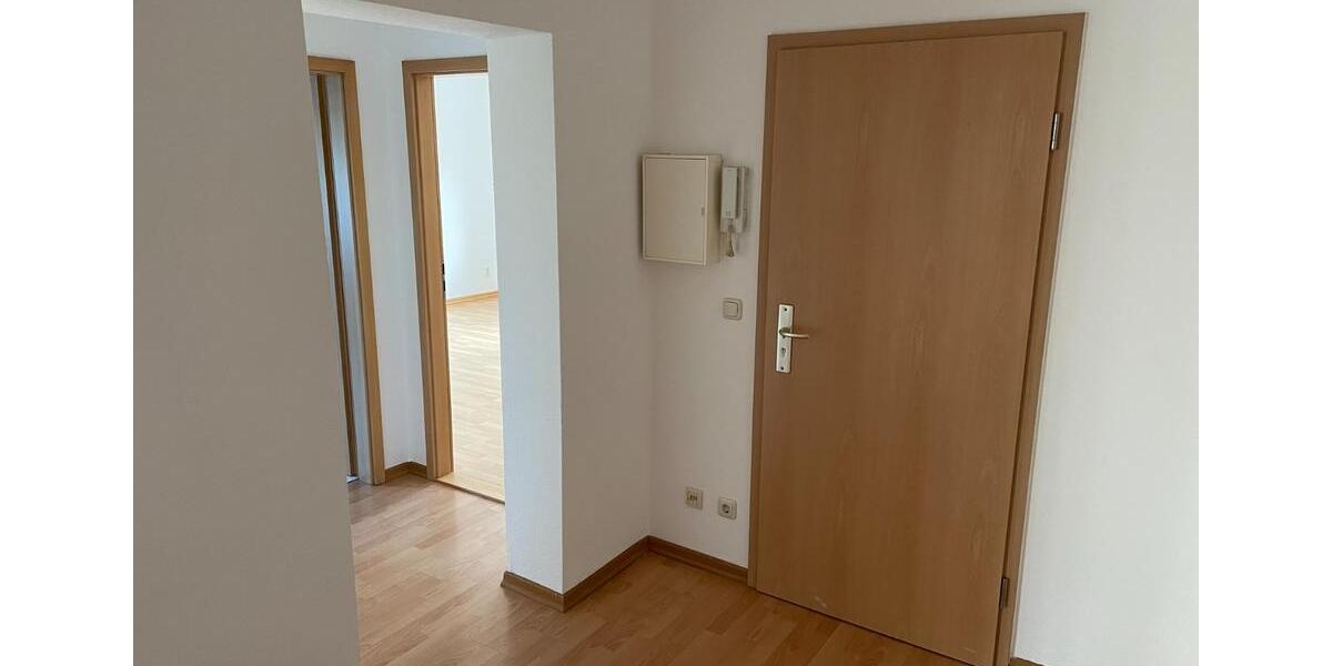 Dachgeschoßwohnung Altenburg - 2 Zimmer, 67 m&sup2;, 390&euro; | Angebot:23247617