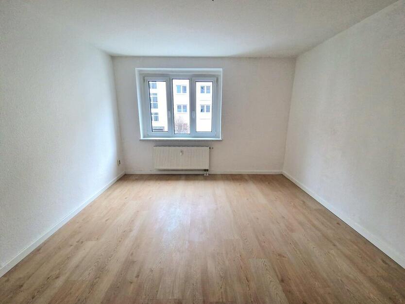 Helle 2-Zimmer-Wohnung mit Einbauküche und Balkon auf dem Kaßberg!