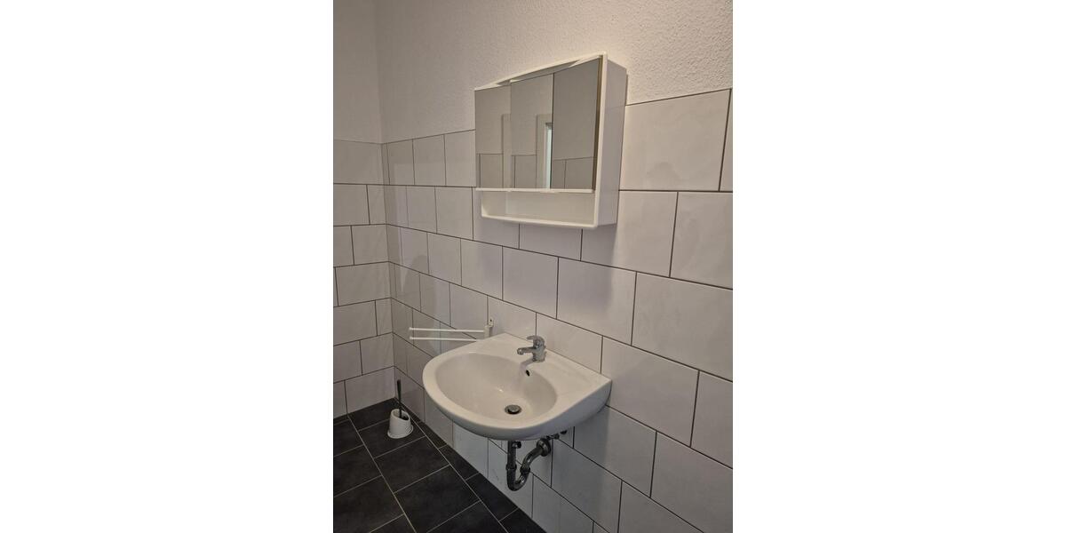 Mehrfamilienhaus, Wohnhaus Clausthal-Zellerfeld Zellerfeld - 1 Zimmer, 27 m&sup2;, 270&euro; | Angebot:25178480