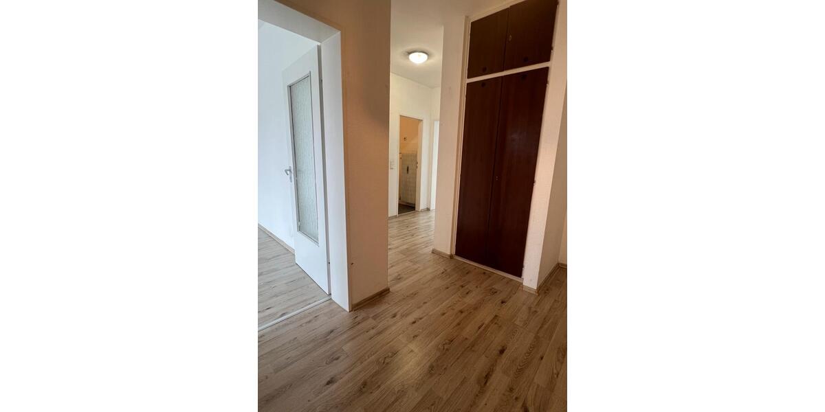 Etagenwohnung Oberhausen - 2 Zimmer, 67 m&sup2;, 495&euro; | Angebot:25103860