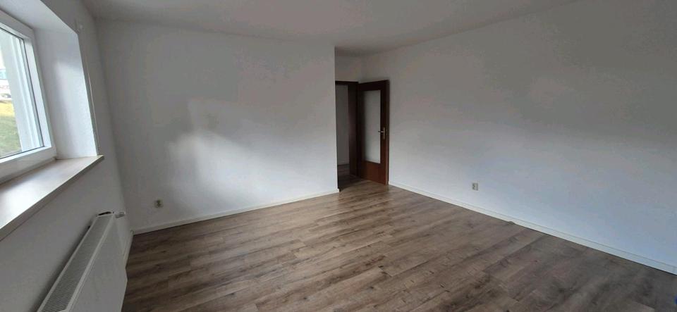 Etagenwohnung Ilmenau Frauenwald - 2 Zimmer, 65 m&sup2;, 300&euro; | Angebot:25966432