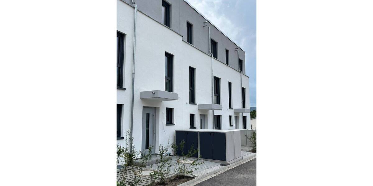 Reihenmittelhaus Bad Säckingen - 5 Zimmer, 150 m&sup2;, 2.300&euro; | Angebot:25706510