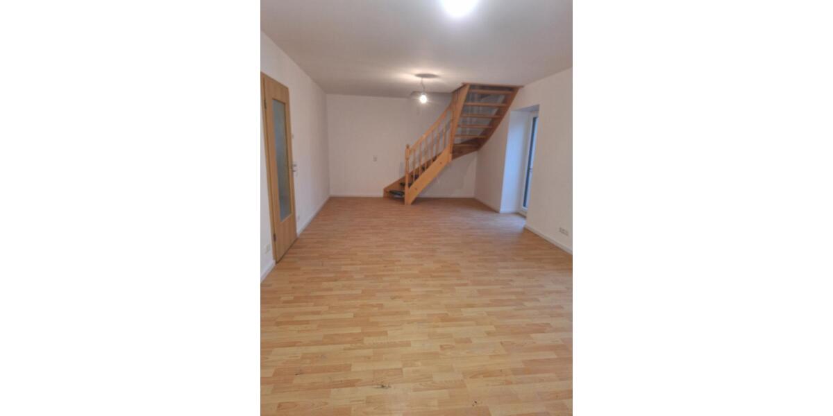 Etagenwohnung Kamenz - 3 Zimmer, 90 m&sup2;, 790&euro; | Angebot:24975407
