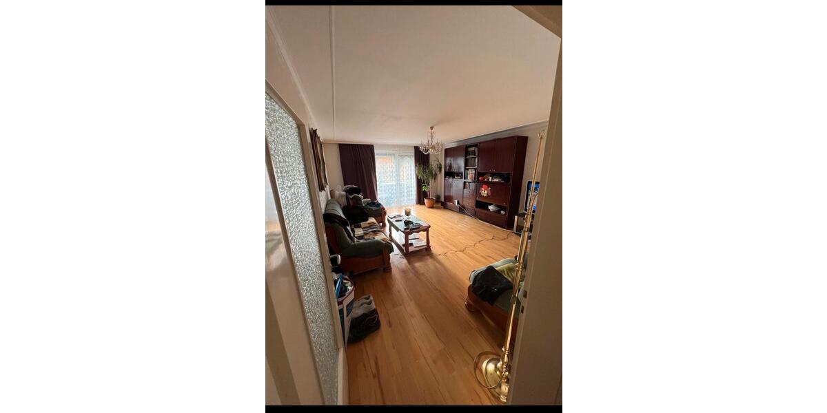 Helle 2-Zimmer-Wohnung im 2. OG rechts – ca. 60m² – zentrale Lage 2 zimmer