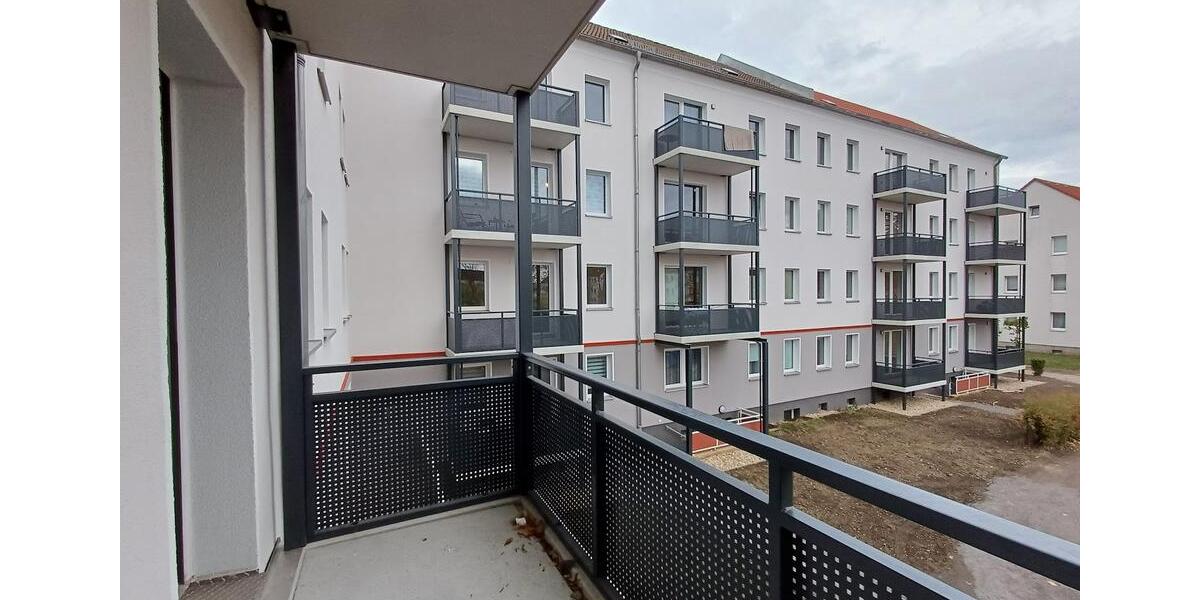 Die perfekte Familienwohnung für Groß und Klein - Erstbezug nach Sanierung - 1. OG rechts 4 zimmer