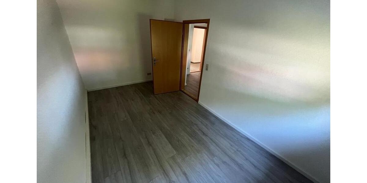Erdgeschoßwohnung Zörbig - 3 Zimmer, 64 m&sup2;, 430&euro; | Angebot:26096236
