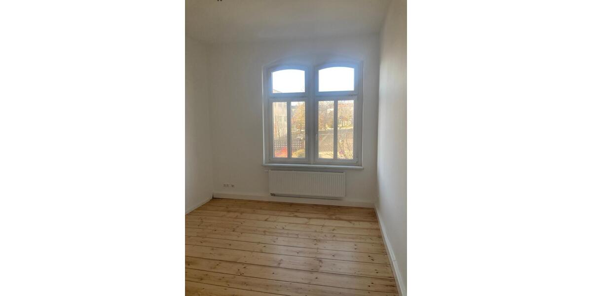 Etagenwohnung Reichenbach im Vogtland - 5 Zimmer, 150 m&sup2;, 900&euro; | Angebot:26120392