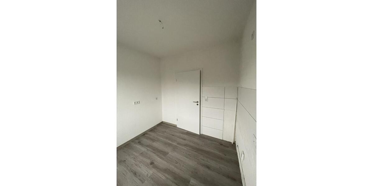 Dachgeschoßwohnung Lüdenscheid - 3 Zimmer, 70 m&sup2;, 600&euro; | Angebot:25044436