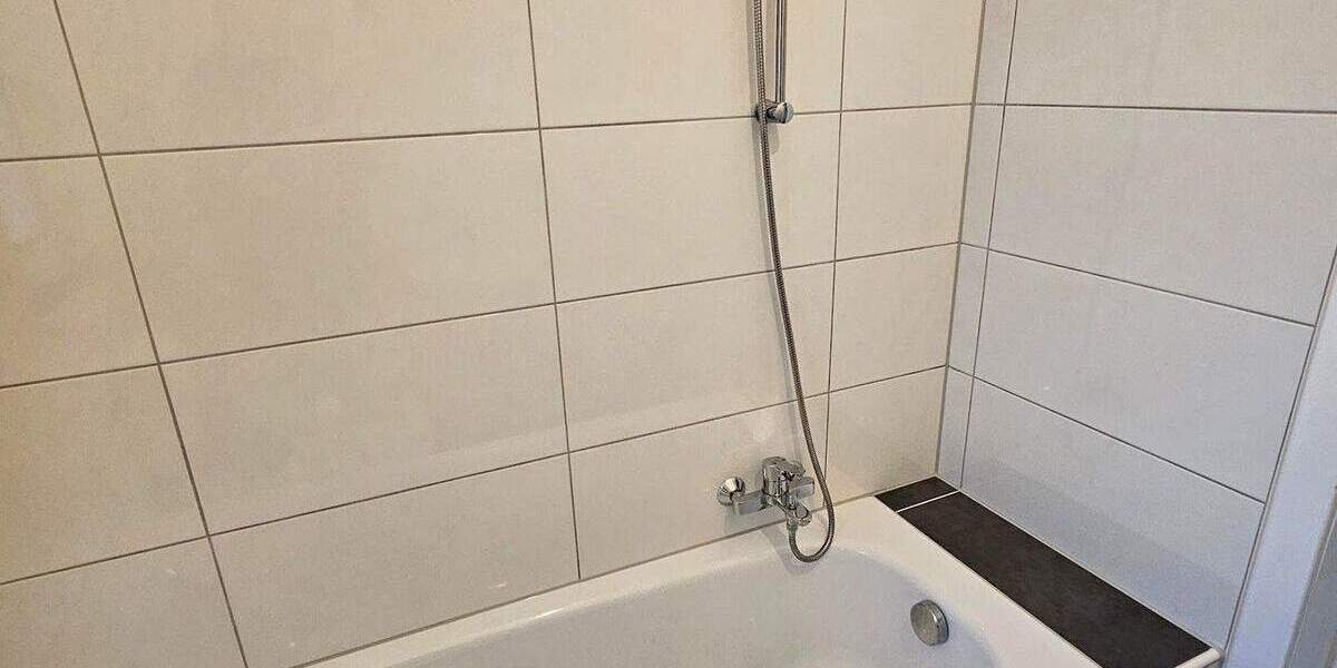 Etagenwohnung Duisburg Hochfeld - 3 Zimmer, 89 m&sup2;, 666&euro; | Angebot:25109578