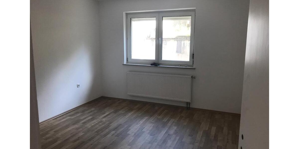 Etagenwohnung Bad Neustadt an der Saale - 3 Zimmer, 72 m&sup2;, 575&euro; | Angebot:26620622