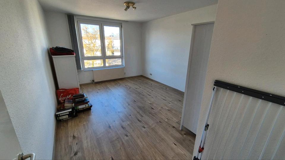 Etagenwohnung Kaarst - 1 Zimmer, 71 m&sup2;, 1.000&euro; | Angebot:24818962