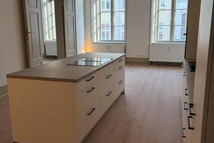 Wohnung Wismar Altstadt - 4.5 Zimmer, 152 m&sup2;, 1.500&euro; | Angebot:26637140