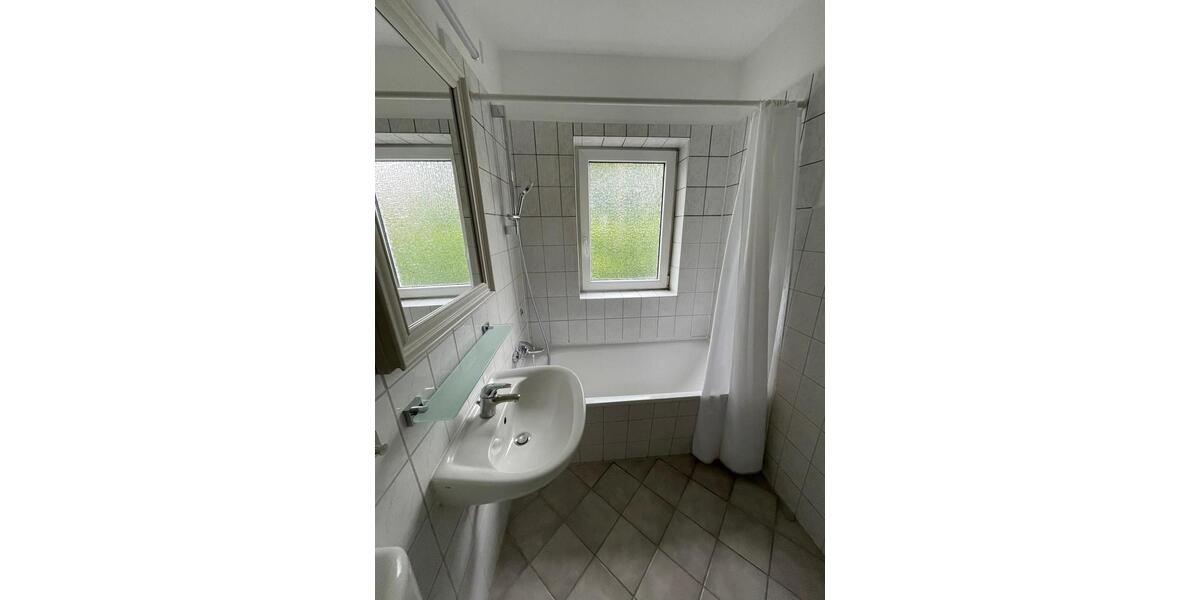 Etagenwohnung Kiel Ravensberg - 4 Zimmer, 90 m&sup2;, 1.200&euro; | Angebot:25270667