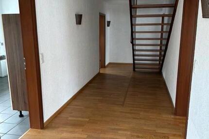 Wohnung Andernach - 4 Zimmer, 136 m&sup2;, 1.250&euro; | Angebot:27577550