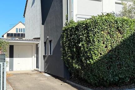 Haus Schwaikheim - 7 Zimmer, 120 m&sup2;, 1.890&euro; | Angebot:27620219