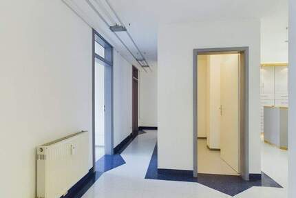 Gewerbeobjekt Nittendorf - 9 Zimmer, 169 m&sup2;, 1.495&euro; | Angebot:25802324