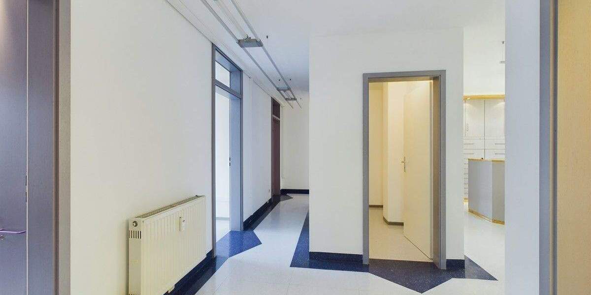 Gewerbeobjekt Nittendorf - 9 Zimmer, 169 m&sup2;, 1.495&euro; | Angebot:25802324