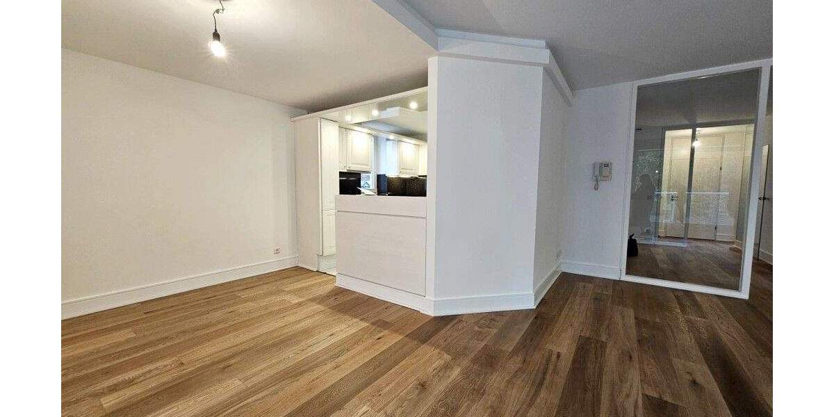 Hochwertige Komfortzone im Herzen von Ohligs mit Aufzug, Einbauküche, Garage 3 zimmer