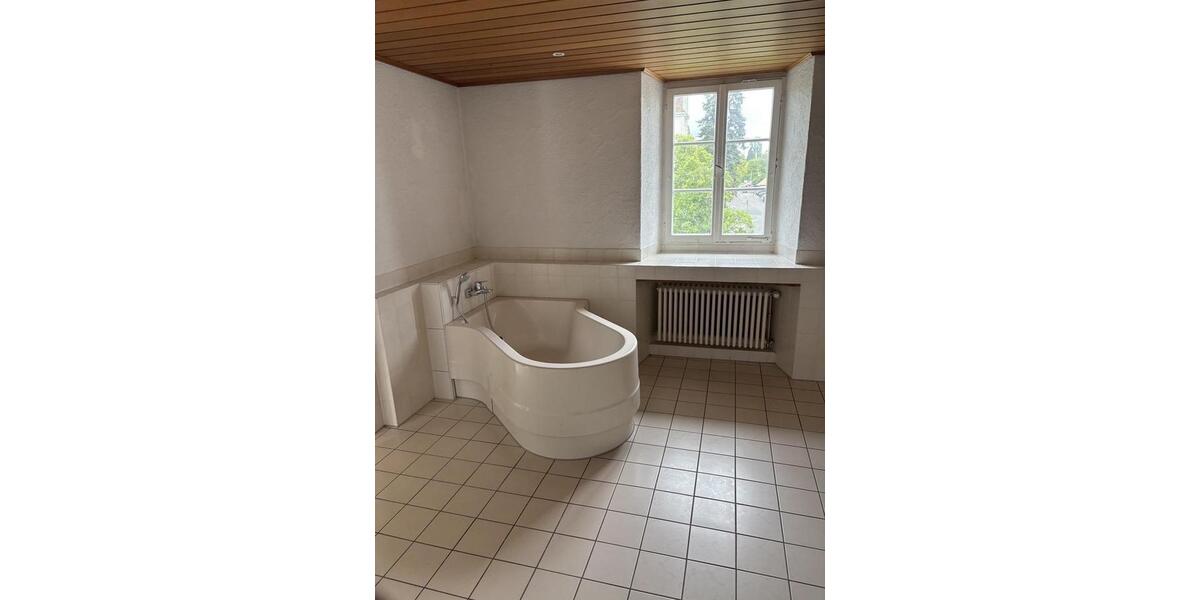 Etagenwohnung Radolfzell am Bodensee - 4.5 Zimmer, 144 m&sup2;, 1.680&euro; | Angebot:26619124