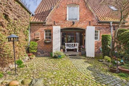 Haus Husum Altstadt - 3 Zimmer, 110 m&sup2;, 1.500&euro; | Angebot:26037044