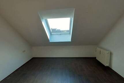 Wohnung Rehau - 3 Zimmer, 65 m&sup2;, 400&euro; | Angebot:26270675