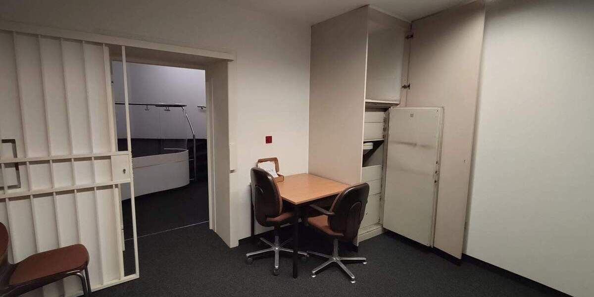 Gewerbeobjekt Remscheid Nord - 5 Zimmer, 257 m&sup2;, 2.190&euro; | Angebot:24027043