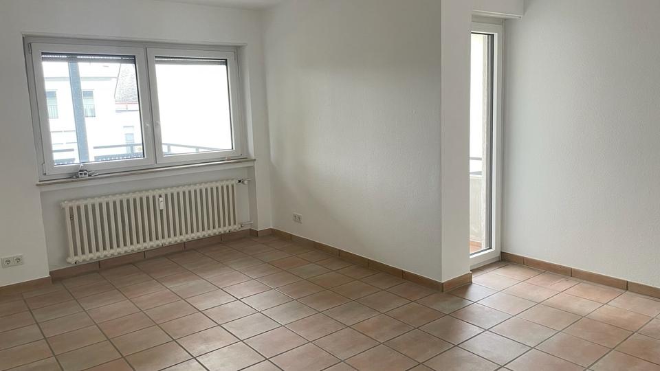 Etagenwohnung Trier Kürenz - 3 Zimmer, 90 m&sup2;, 950&euro; | Angebot:26044329