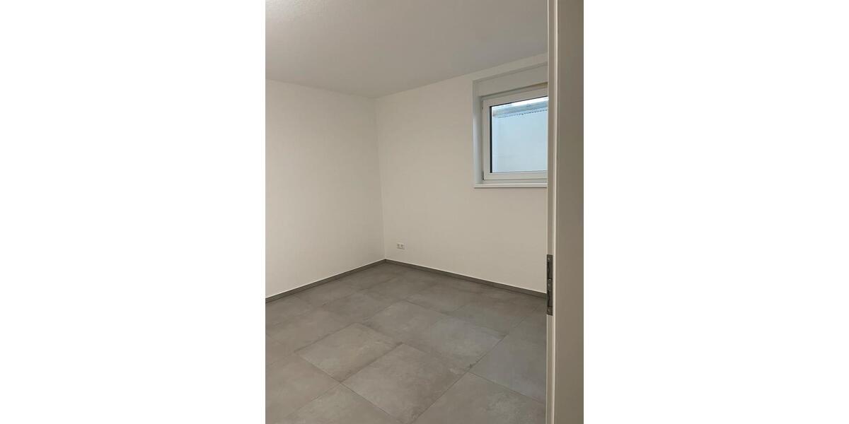 Erstbezug - 2 Zimmer Souterrain Wohnung 2 zimmer