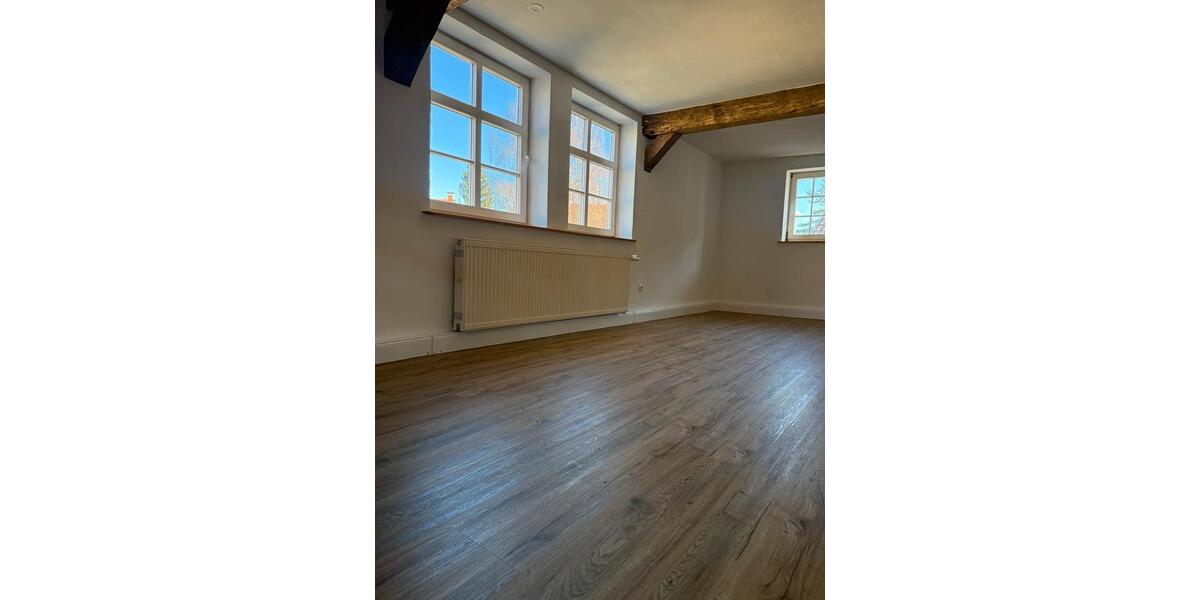 Etagenwohnung Schwalmstadt - 5 Zimmer, 145 m&sup2;, 950&euro; | Angebot:25298613