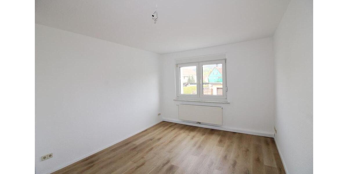 Erdgeschoßwohnung Zella-Mehlis Mehlis - 3.5 Zimmer, 71 m&sup2;, 550&euro; | Angebot:26494564