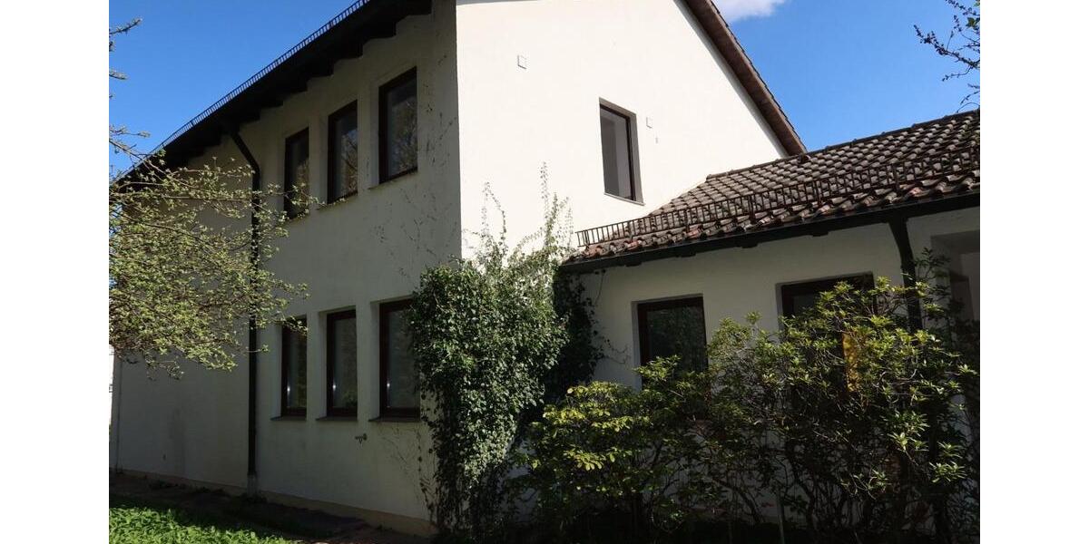 Einfamilienhaus Baierbrunn - 8 Zimmer, 200 m&sup2;, 3.400&euro; | Angebot:26317363