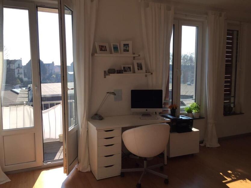 Großes, modernes 1 Zimmer Appartement m. Balkon in Köln Raderberg