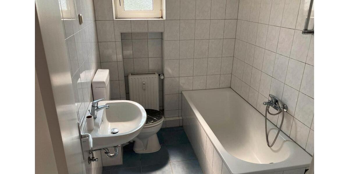 Etagenwohnung Moers - 4 Zimmer, 98 m&sup2;, 737&euro; | Angebot:24774262