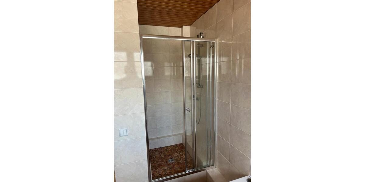 Dachgeschoßwohnung Garbsen - 4 Zimmer, 105 m&sup2;, 1.400&euro; | Angebot:26619839