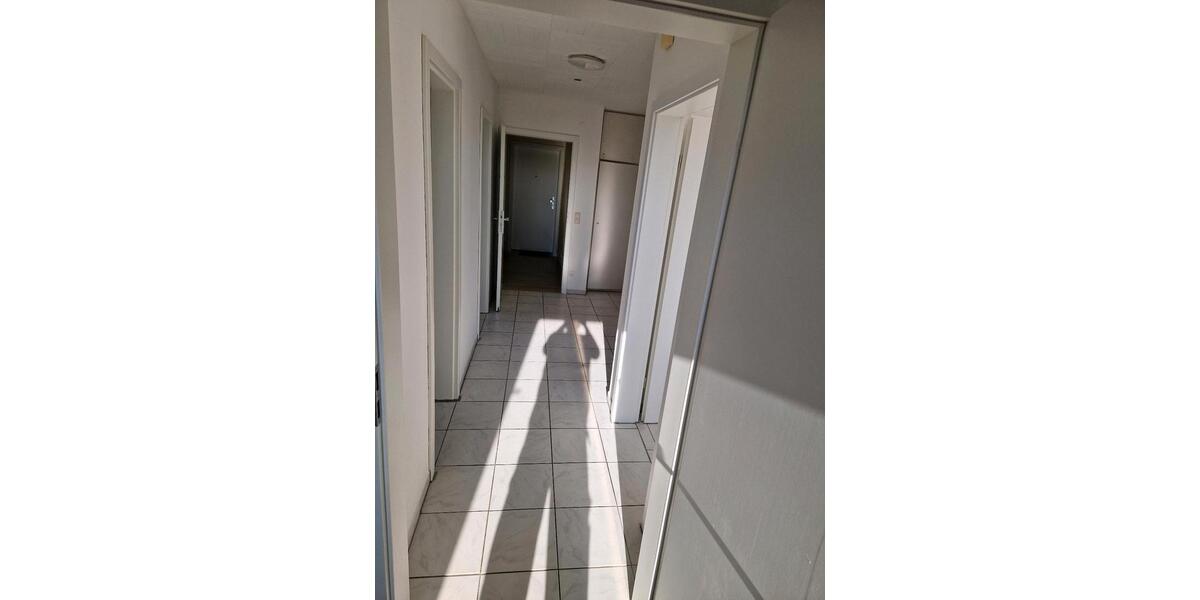 Dachgeschoßwohnung Gütersloh Isselhorst - 3 Zimmer, 60 m&sup2;, 480&euro; | Angebot:25793358