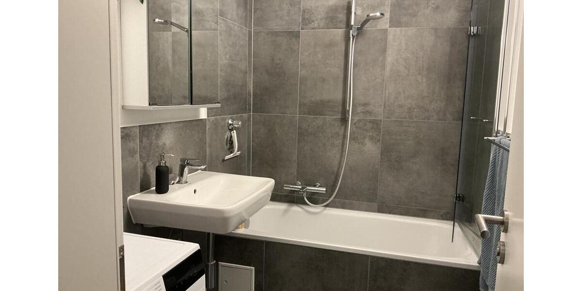 Etagenwohnung München Bogenhausen - 5 Zimmer, 10 m&sup2;, 620&euro; | Angebot:25058213