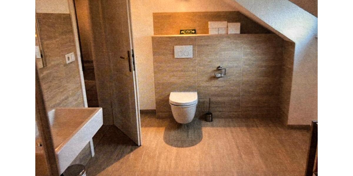 Dachgeschoßwohnung Scheer - 2.5 Zimmer, 88 m&sup2;, 920&euro; | Angebot:26587070