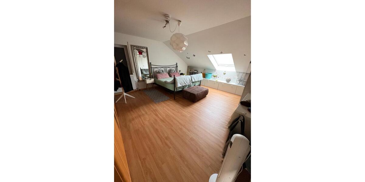 Dachgeschoßwohnung Grünberg - 3 Zimmer, 100 m&sup2;, 850&euro; | Angebot:26211869