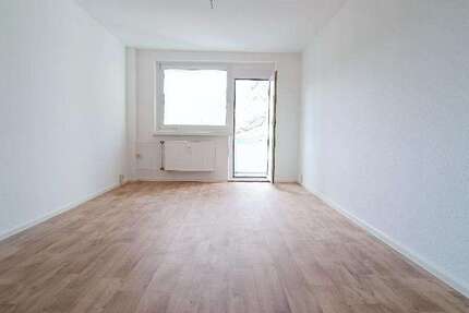 Wohnung Bernburg - 4 Zimmer, 70 m&sup2;, 563&euro; | Angebot:26166097