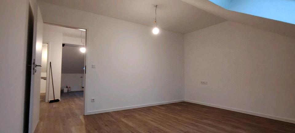 Dachgeschoßwohnung Losheim am See - 5 Zimmer, 107 m&sup2;, 850&euro; | Angebot:25539815