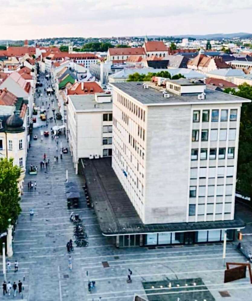 Wohnung zum Mieten in Regensburg 1.350 € 116 m² 3 zimmer