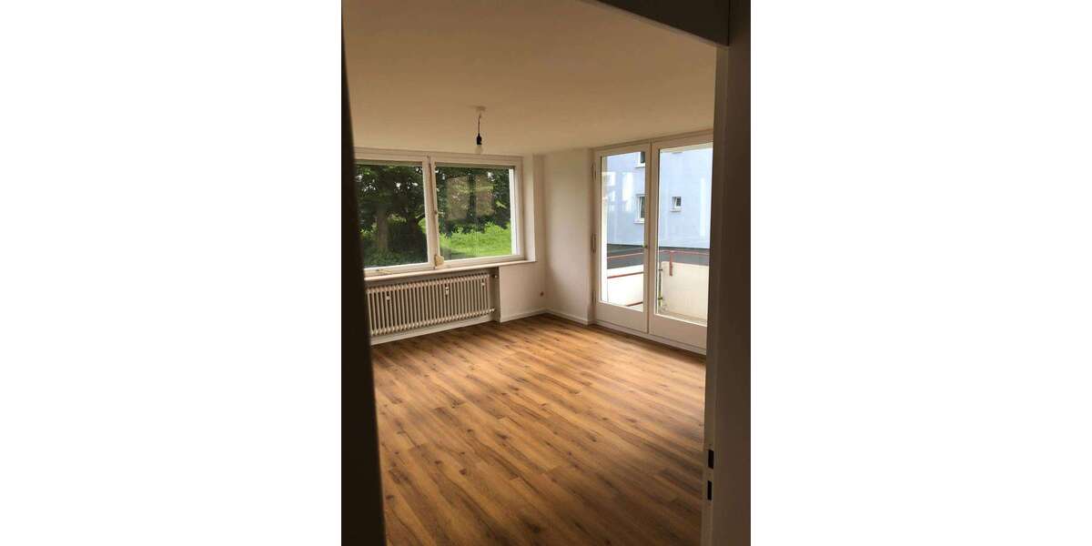 Etagenwohnung Backnang - 3 Zimmer, 74 m&sup2;, 900&euro; | Angebot:25128234