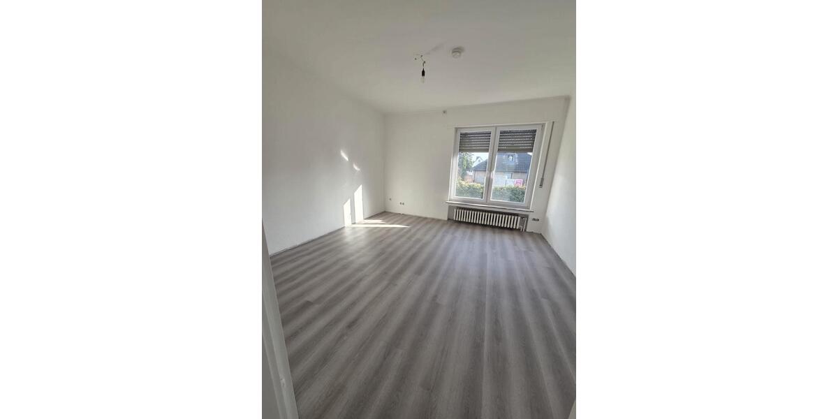 Erdgeschoßwohnung Löhne - 4 Zimmer, 111 m&sup2;, 1.350&euro; | Angebot:26294639