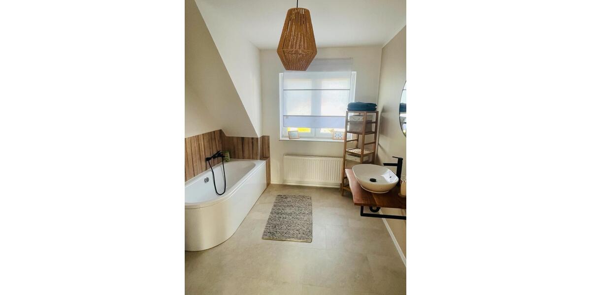 100 qm 4 Raum Maisonette Wohnung mit Dachterrasse möbliertunmöbl 4 zimmer