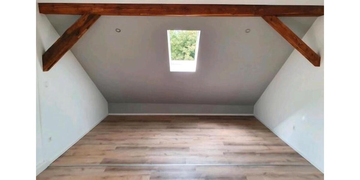 Dachgeschoßwohnung Nürtingen - 2.5 Zimmer, 65 m&sup2;, 920&euro; | Angebot:26567982