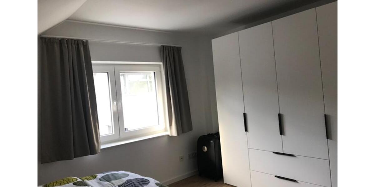 Dachgeschoßwohnung Bonn Friesdorf - 1 Zimmer, 64 m&sup2;, 1.160&euro; | Angebot:24342087